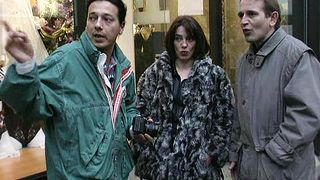 Молодая пара принимает участие в случайном тройнике